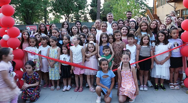 Burdur da yaz sanat kursları sergisi