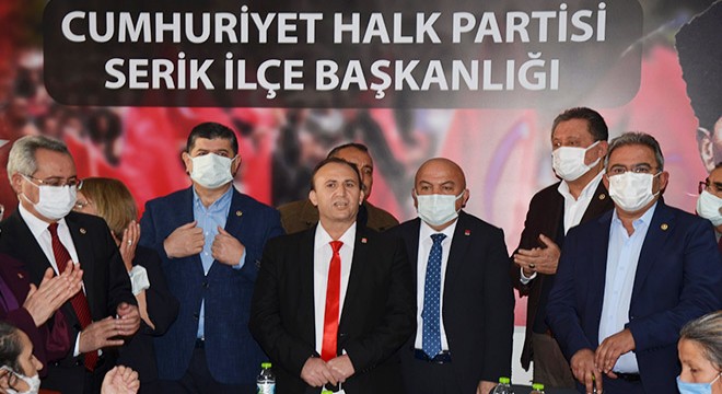 CHP Serik İlçe Başkanlığı'nda devir- teslim