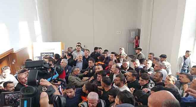 CHP'nin Malatya kongresinde kavga