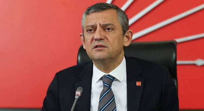 Özgür Özel, CHP İstanbul İl Binasına geldi