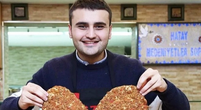 CZN Burak'ın yeni tarzı şaşırttı
