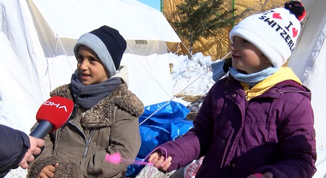 Çadırın umut dolu çocukları hikaye kitabı istiyor