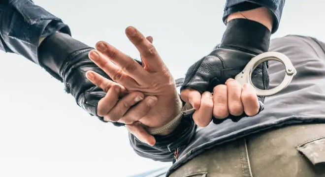 Çaldıkları malzemeleri Antalya'da satan şüpheliler tutuklandı