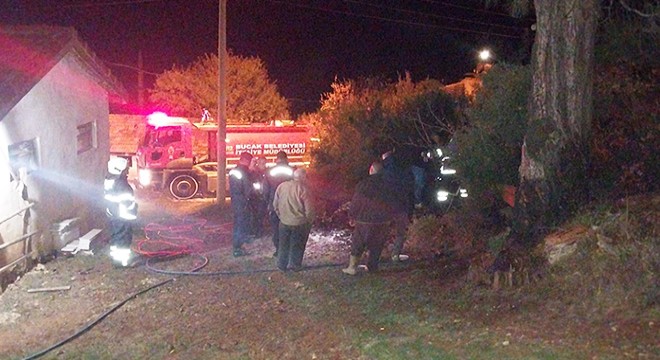 Çalılık yangını büyümeden söndürüldü