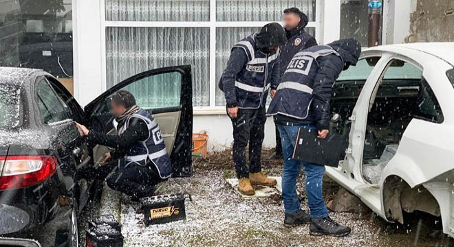Çalıntı ve change oto operasyonu: 3 gözaltı