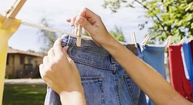 Çamaşır asarken 4'üncü kattan düştü