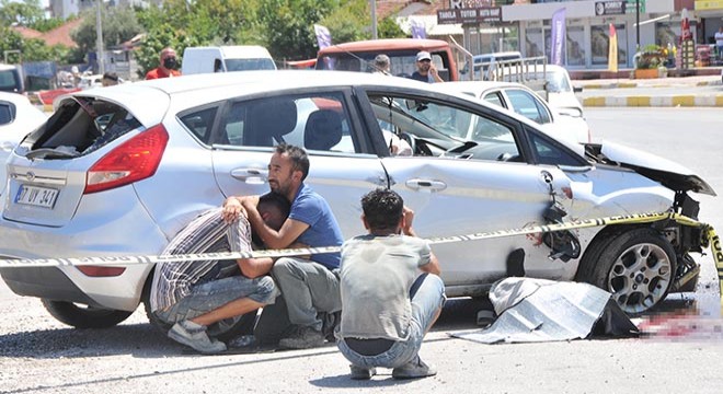 Camından yola savrulduğu otomobil üzerine düşen Bedirhan öldü