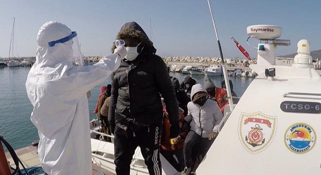 Çanakkale'de 33 kaçak göçmen kurtarıldı