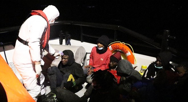 Çanakkale'de 51 kaçak göçmen kurtarıldı