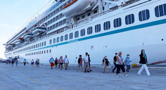 Çanakkale'ye 45 kruvaziyerle 15 bin turist geliyor