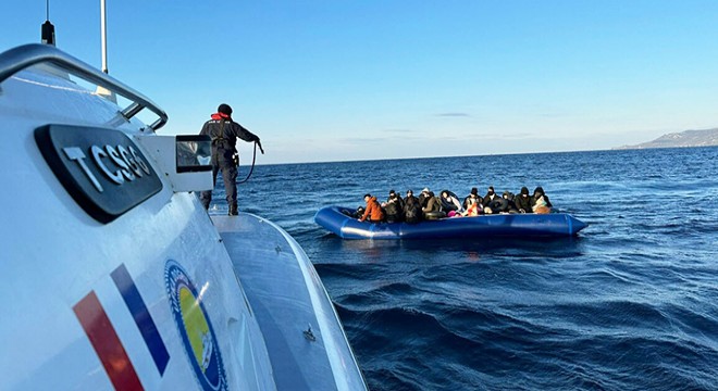 Çanakkale açıklarında 33 kaçak göçmen yakalandı