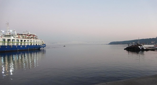 Çanakkale de boğaz trafiğine  sis  engeli