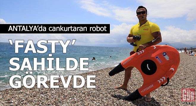Cankurtaran robot  Fasty  sahilde görevde
