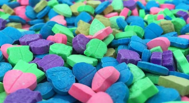 Çantasında 19 bin 763 uyuşturucu hap ele geçirildi
