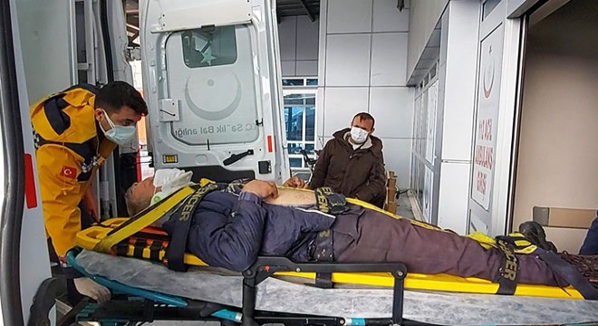 Çatıyı tamir ederken düşen işçi yaralandı