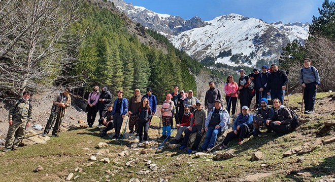 Çay da Karatepe ye doğa yürüyüşü