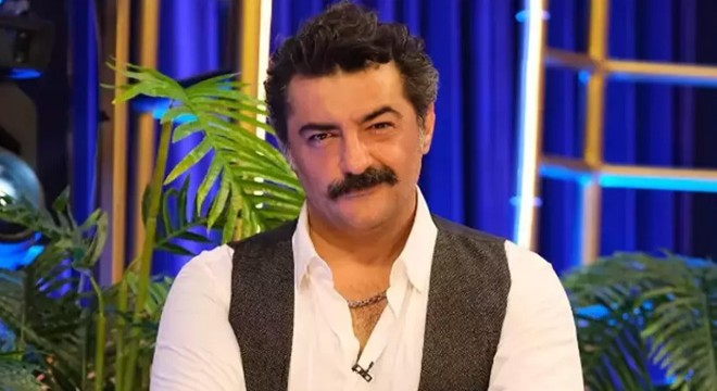 Celil Nalçakan hayranlarına 3 dilde seslendi