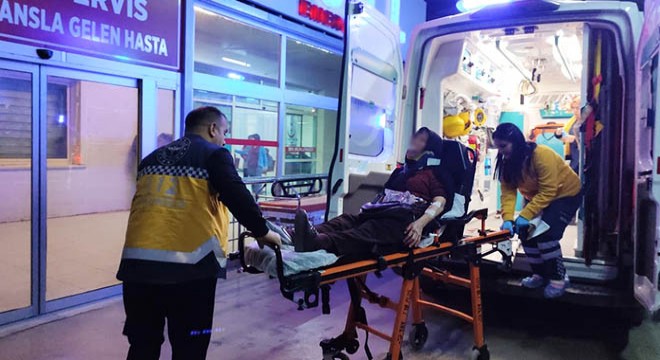 Cenazeye giden aile kaza yaptı: 3 Yaralı