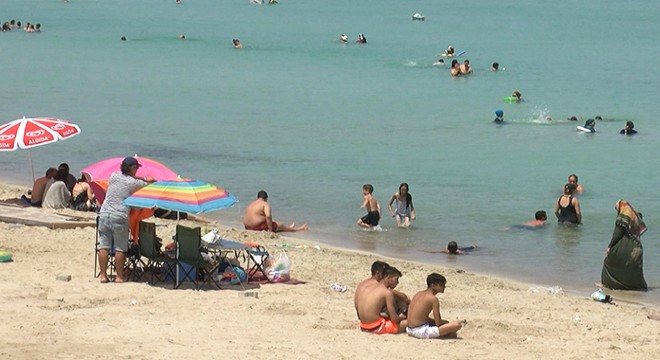 Çeşme'de bayram tatili yoğunluğu