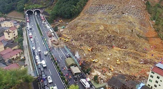 Çin in Yünnan eyaletinde heyelan: 47 kişi mahsur kaldı