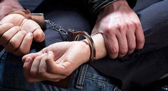 Cinayet şüphelisi yurt dışına kaçmaya çalışırken yakalandı