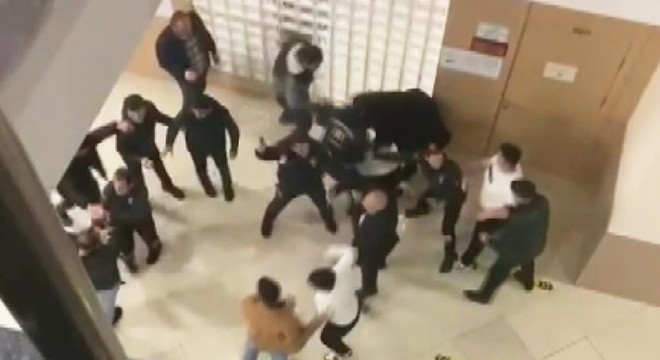 Cinayet duruşması sonrası adliyede kavga