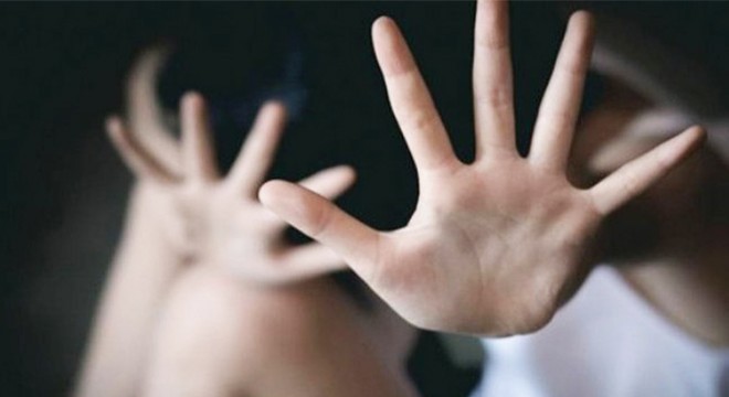 Cinsel istismardan yargılanan üvey dedeye 6 yıl 3 ay hapis