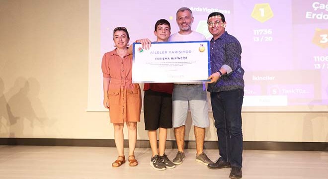 Çocuk ve aileler Kepez'de bilimle tanıştı