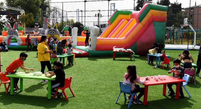 Çocuklar Teneffüs Park'ta