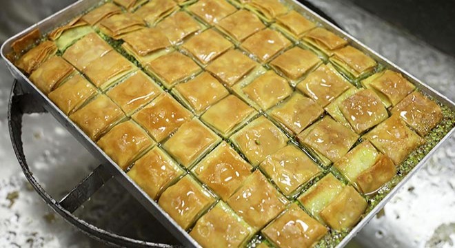 Çölyak hastalarının damağı, glutensiz baklava ile tatlandırılıyor