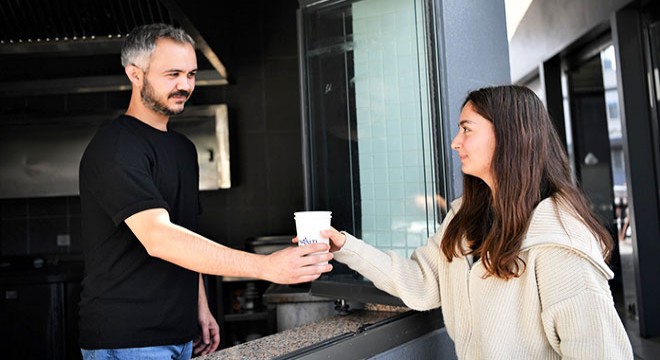 Antalya da gençlik lokalinde çay çorba ikramı