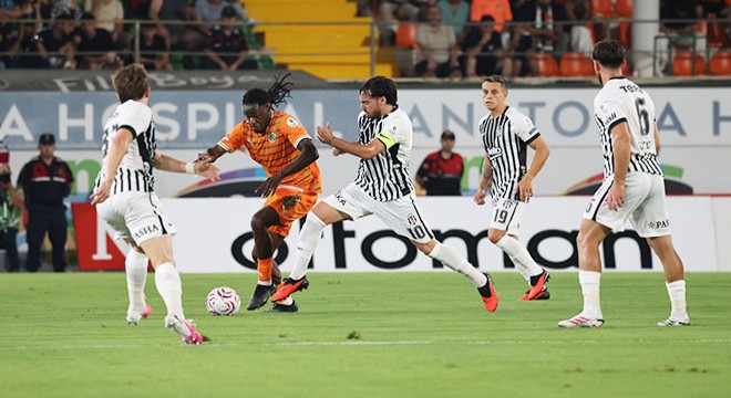 Corendon Alanyaspor, Beşiktaş'ı mağlup etti