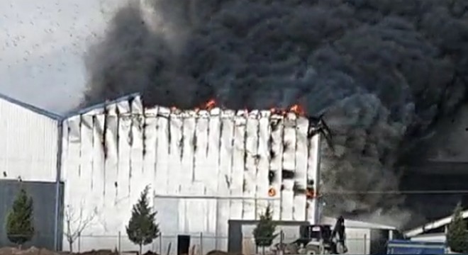 Çorum'da yağ fabrikasında çıkan yangın söndürüldü