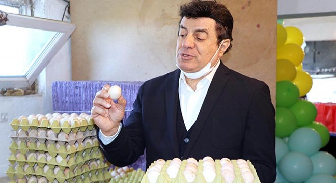 Coşkun Sabah, Eskişehir'de tavuk çiftliği kurdu