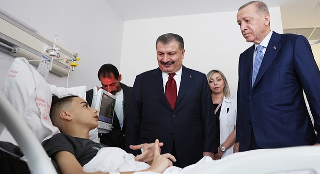 Cumhurbaşkanı Erdoğan, Gazze'den getirilen hastaları ziyaret etti