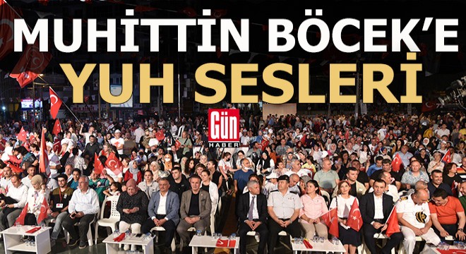 Cumhuriyet Meydanı'nda Böcek'e 'Yuh' çekildi