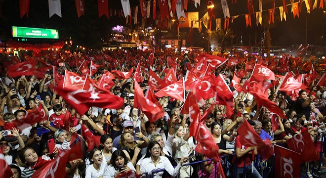 Cumhuriyetin 100. yılı Kaş ta coşkuyla kutlandı