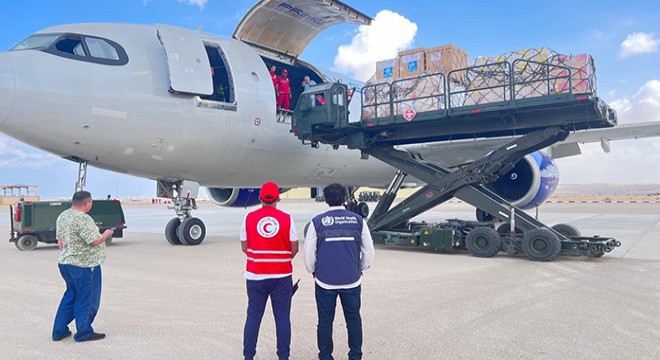 DSÖ tıbbi yardımı Refah Sınır Kapısı’na ulaştı, kapının açılması bekleniyor