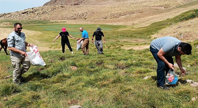 Dağcılar, çevre ve iklim krizine dikkat çekti