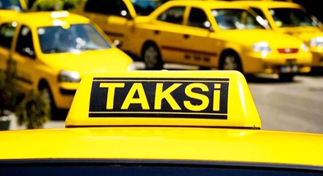 Dakikalarca süren taksici kavgası