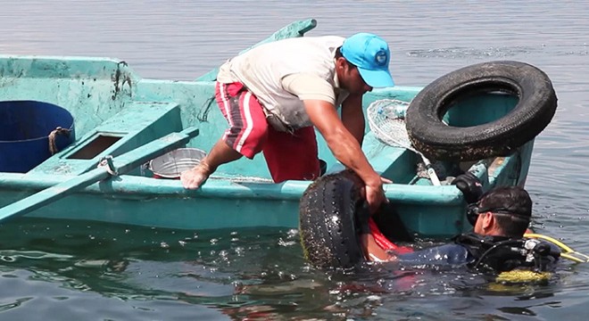 Dalyan Kanalı'ndan 10 ton atık çıkarıldı