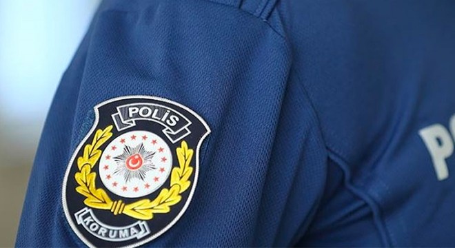 Damat eğlencesinde  gürültü uyarısı  yapan polise saldırı