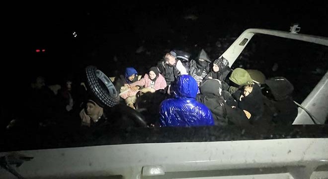 Datça'da 20 düzensiz göçmen kurtarıldı