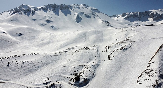 Davraz, konuklarına unutulmaz kış manzaraları sunuyor