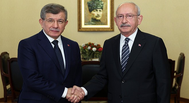 Davutoğlu'ndan, Kılıçdaroğlu'na baş sağlığı ziyareti