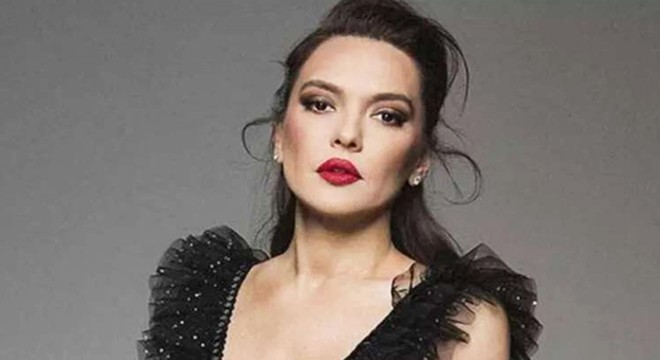 Demet Akalın'dan restorandaki 'servis' ücretine tepki