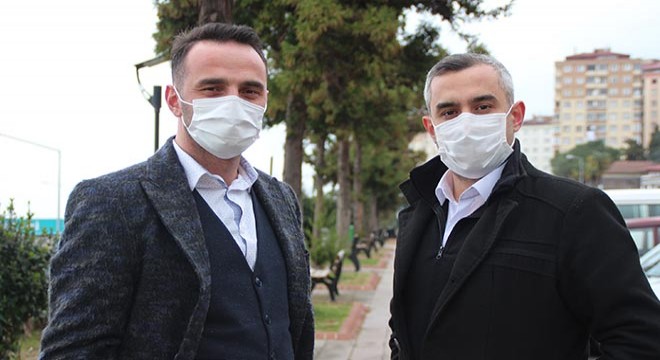 Demlik şakası yapan kuzenini plazma televizyonla kovaladı