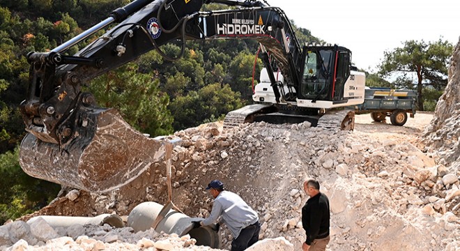 Demre Belediyesi'nden Toroslara yol