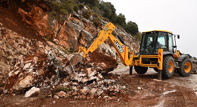 Demre'de heyelan