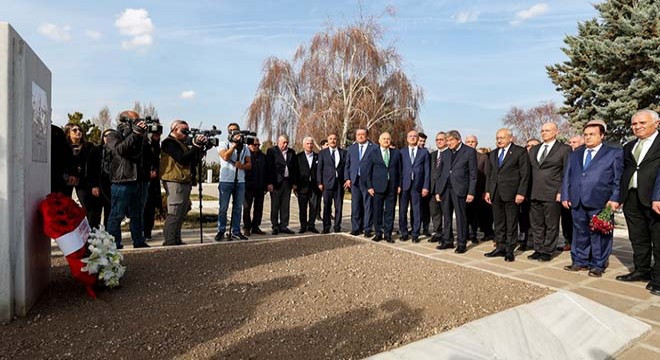 Deniz Baykal,  1 Mart ta anıldı